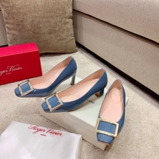 Roger Vivier flat shoes